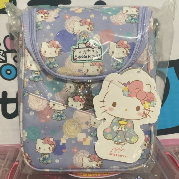 NWT New Jujube Hello Kitty Kimono sanrio Be cool insulated lunch bag - Picture 1 of 4